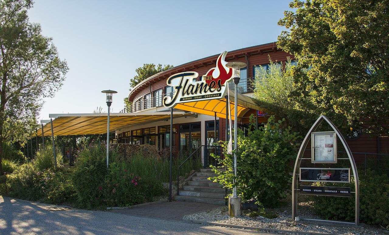 The Flames Sankt Marienkirchen bei Schärding Exterior photo